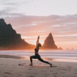 Descubre cómo el yoga y la meditación ayudan a reducir el estrés, mejorar la flexibilidad y fomentar la paz mental. Aprende los beneficios respaldados por estudios científicos