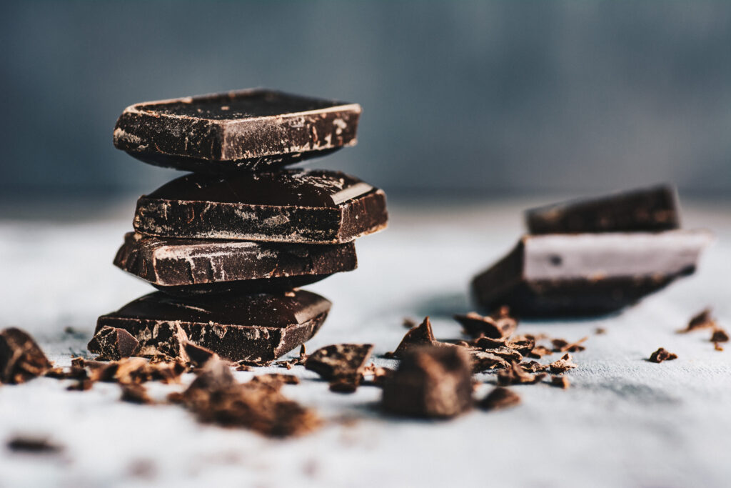 Chocolate negro para aumentar la serotonina y mejorar el estado de ánimo
