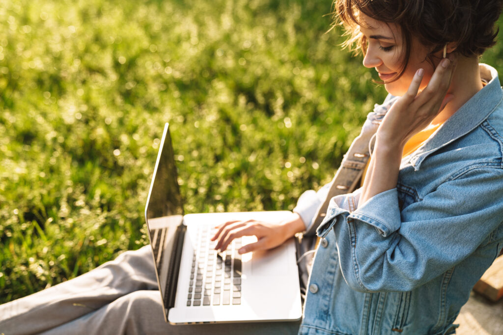 Workation: trabajar desde un lugar de vacaciones para una mayor creatividad y bienestar