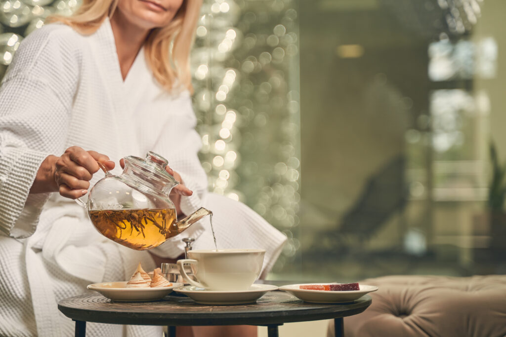 Infusiones de hierbas para un mejor descanso en lugar de cafeína