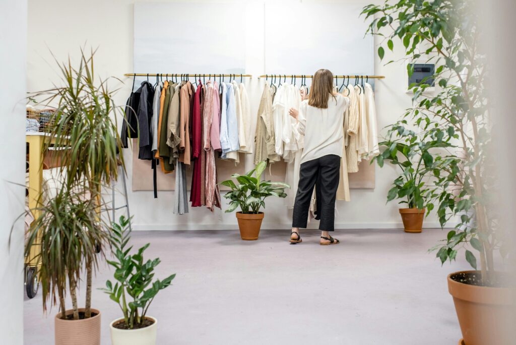 Consejos para adoptar la moda sostenible a través de elecciones de compra consciente